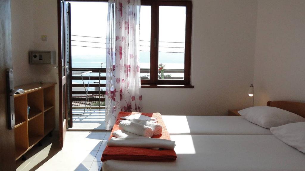 Holiday Home Apartment Tedo Klek Exterior photo