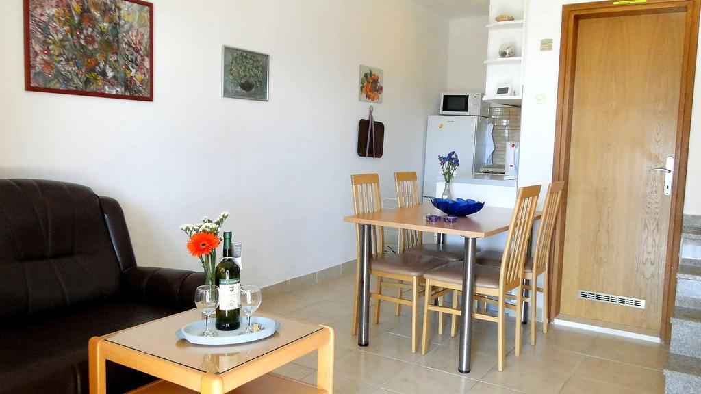 Holiday Home Apartment Tedo Klek Exterior photo